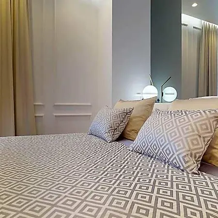 Luxury Fortuna 2 **** Апартаменти *